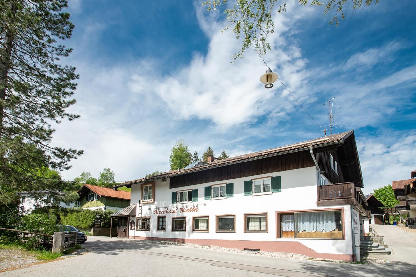 Alpen Hotel Martin Неселванг Екстериор снимка
