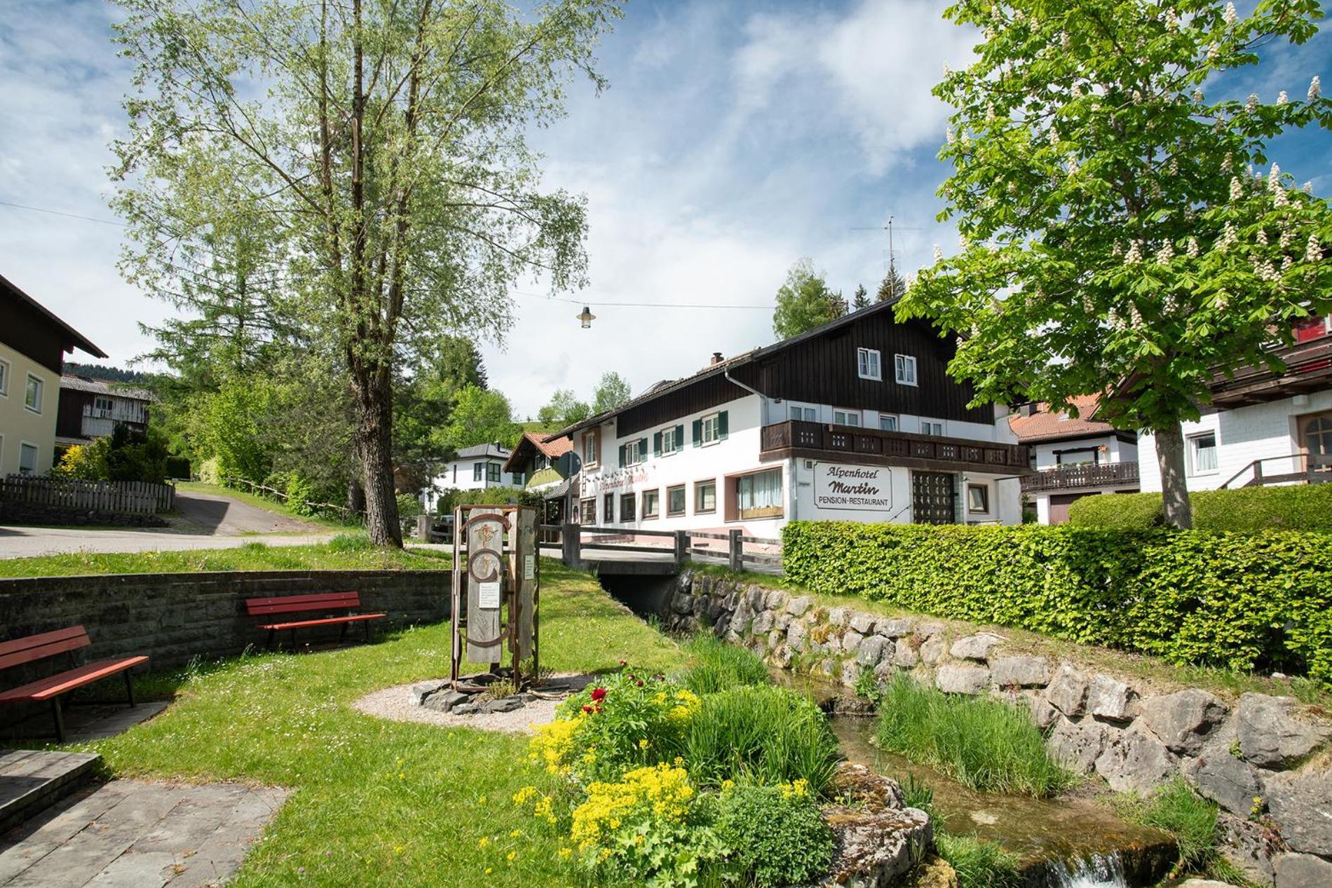 Alpen Hotel Martin Неселванг Екстериор снимка